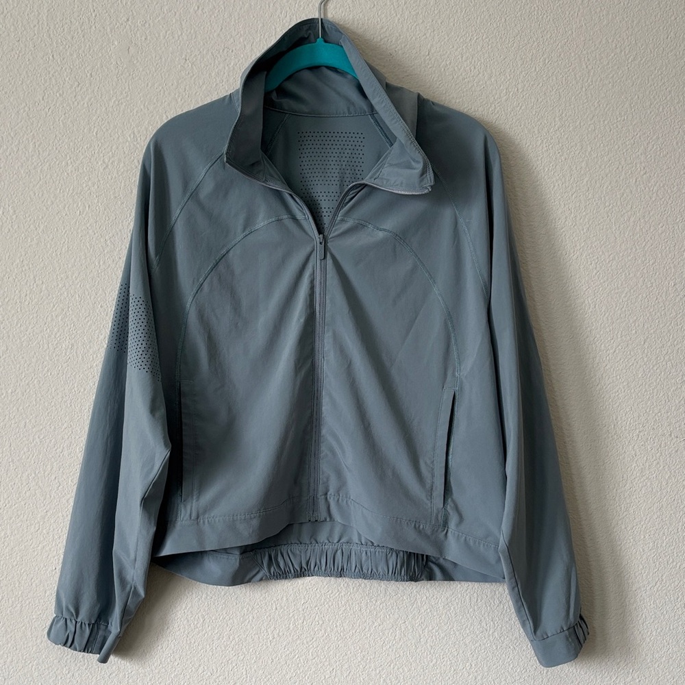 Lululemon lightweight light blue/grey sports jacket